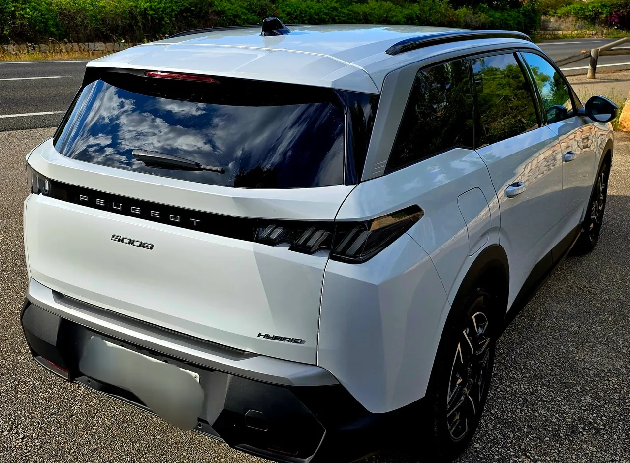PEUGEOT 5008 allure HYBRID 2025 etiqueta ECO de ocasión en Mallorca — foto 18