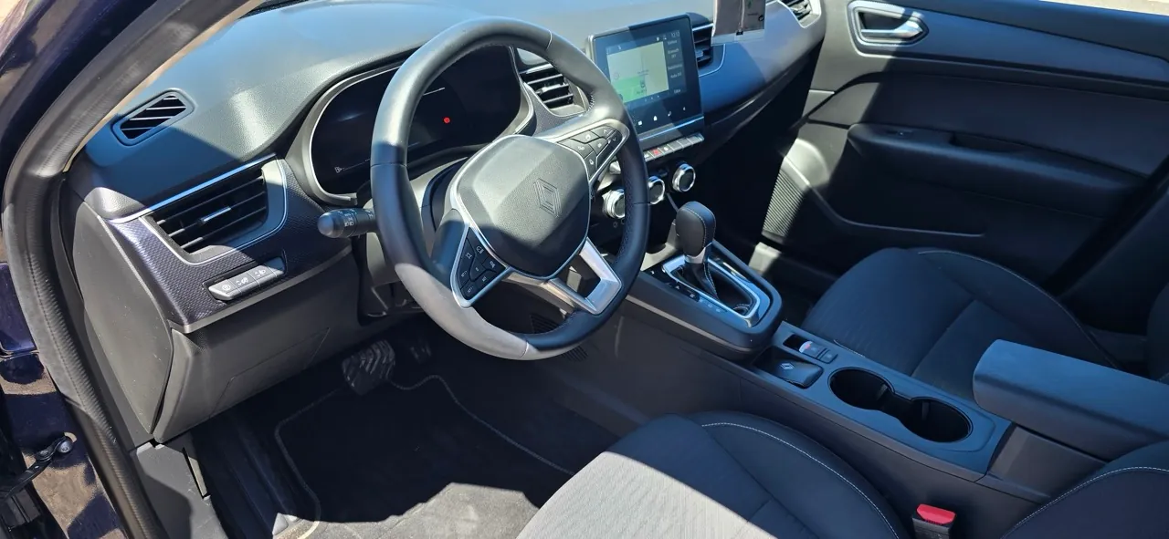 RENAULT ARKANA e-tech HYBRID 2025 etiqueta ECO de ocasión en Mallorca — foto 16