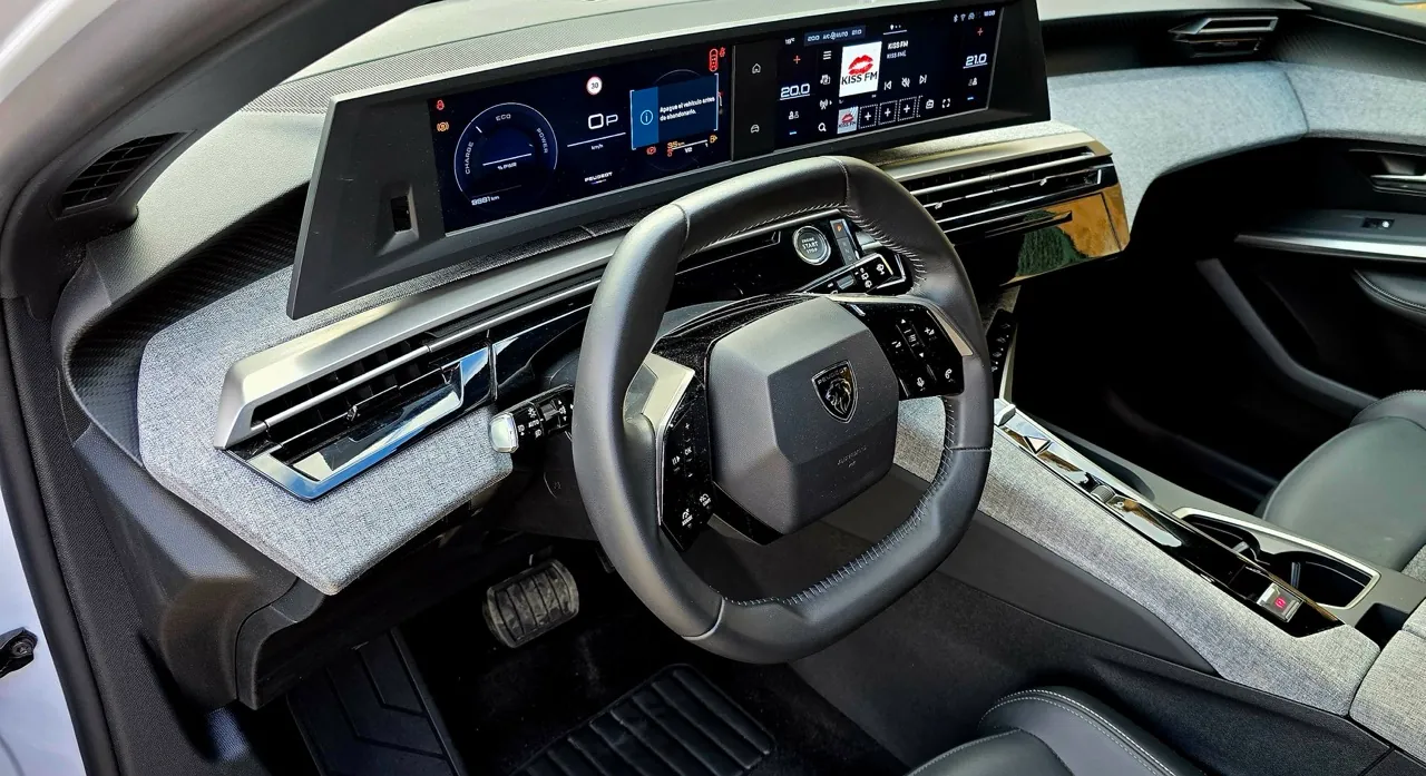 PEUGEOT 5008 allure HYBRID 2025 etiqueta ECO de ocasión en Mallorca — foto 15
