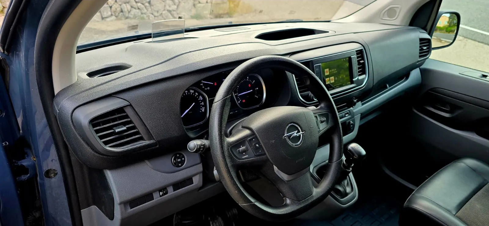 OPEL VIVARO 1.5 DIESEL 100CV ADVENTURE EDITION LONG PREMIUN 2021 etiqueta C de ocasión en Mallorca — foto 4