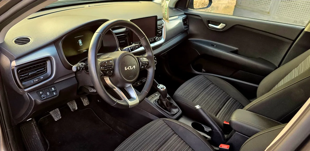 KIA STONIC HYBRID 2025 etiqueta ECO de ocasión en Mallorca — foto 14