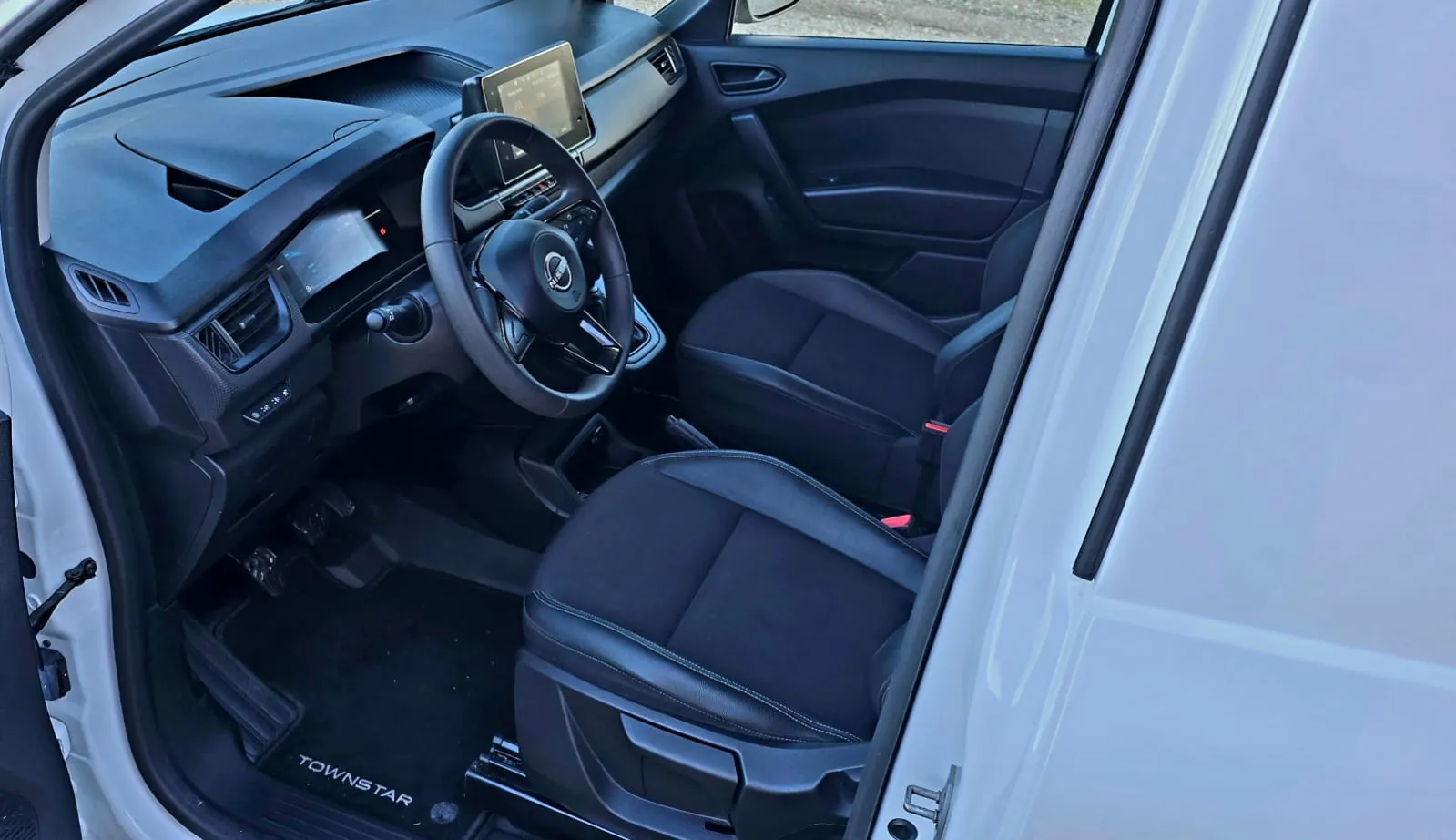 NISSAN TOWNSTAR. tekna 2024 etiqueta C de ocasión en Mallorca — foto 9