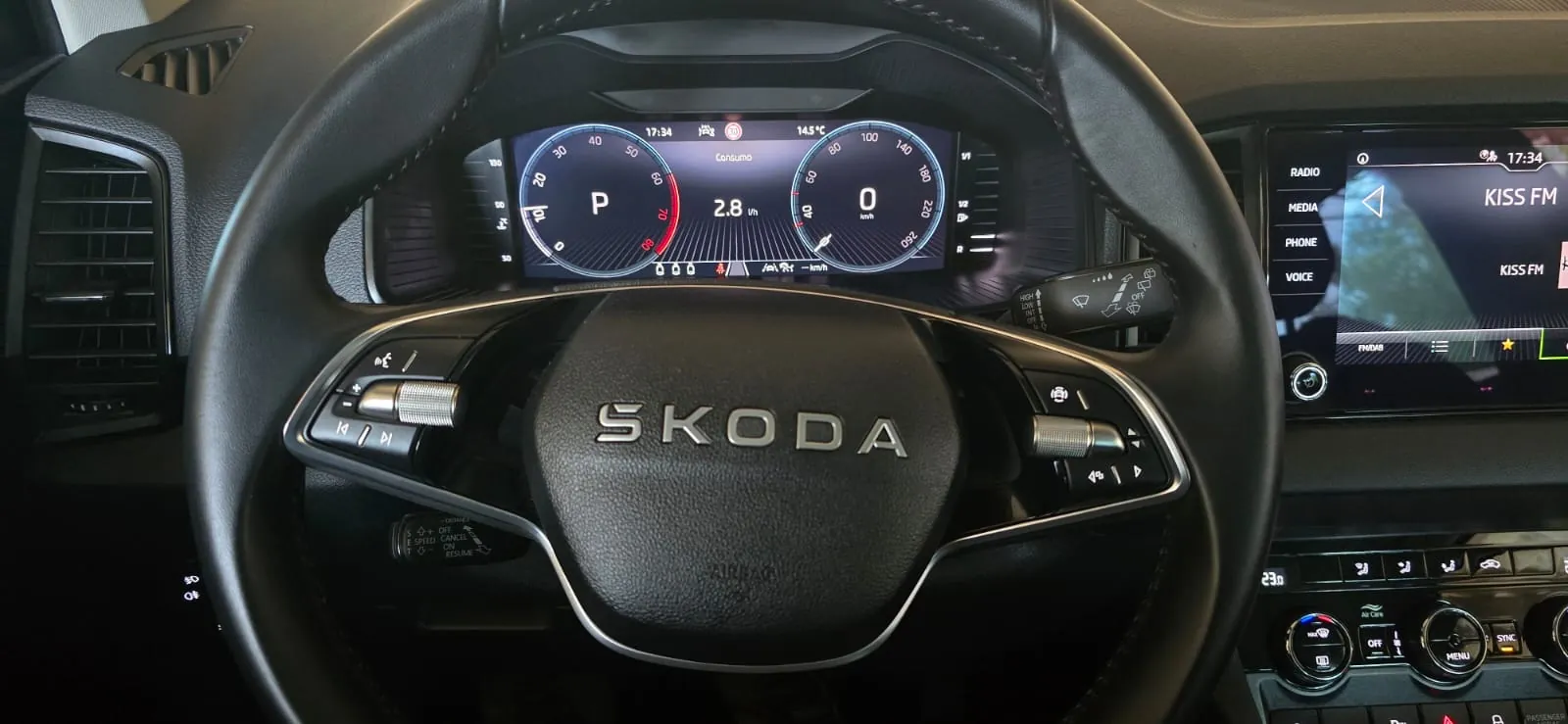 SKODA KAROQ 2025 etiqueta C de ocasión en Mallorca — foto 10