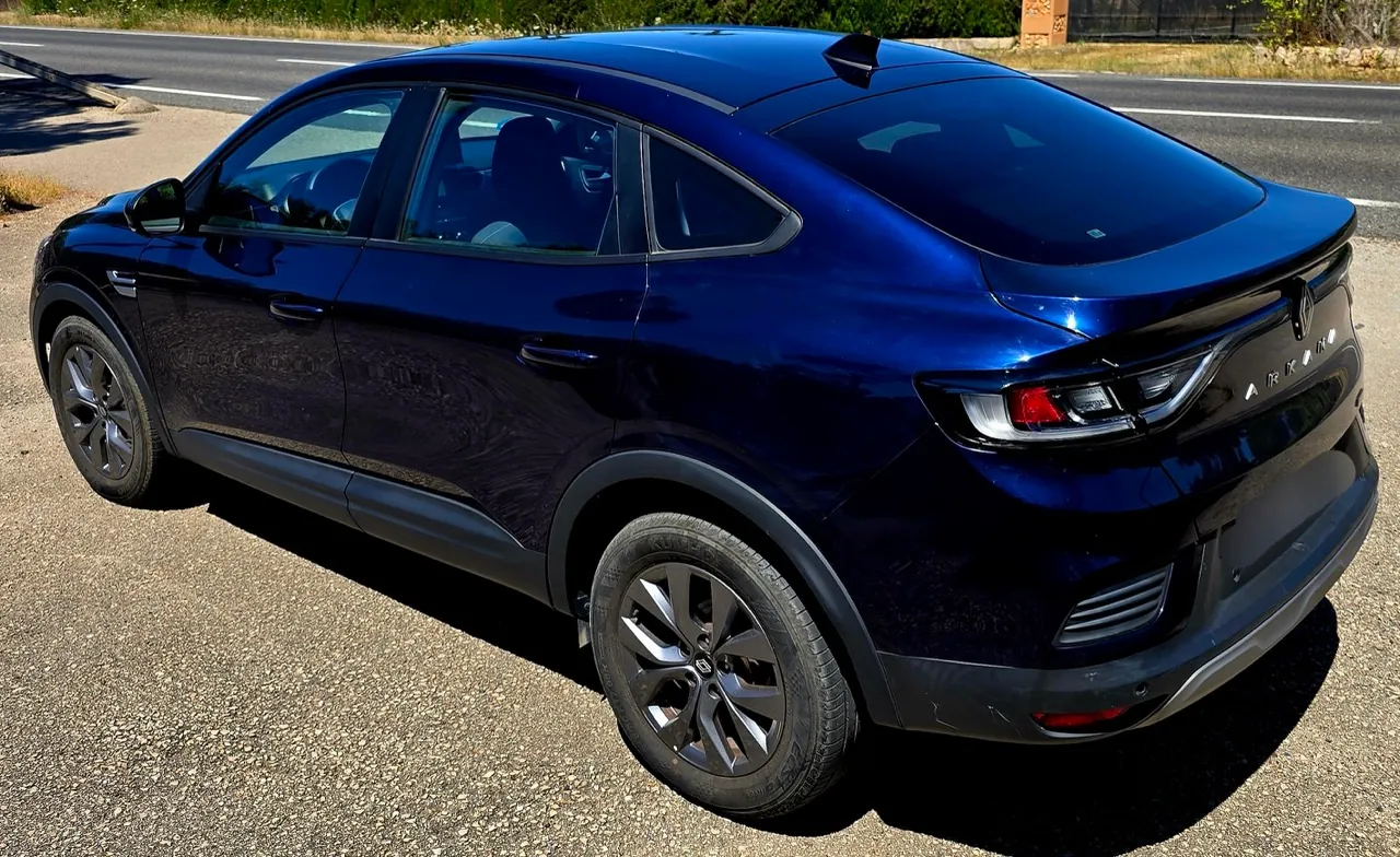 RENAULT ARKANA e-tech HYBRID 2025 etiqueta ECO de ocasión en Mallorca — foto 12
