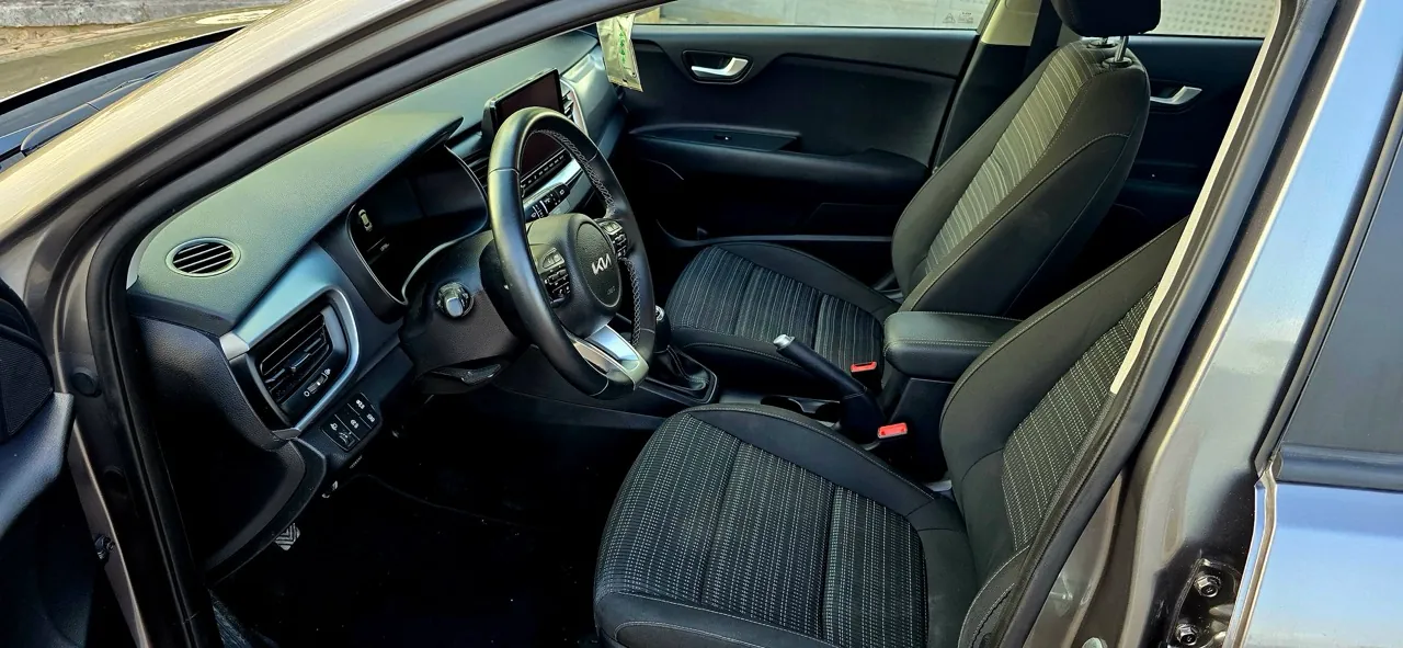 KIA STONIC HYBRID 2025 etiqueta ECO de ocasión en Mallorca — foto 17