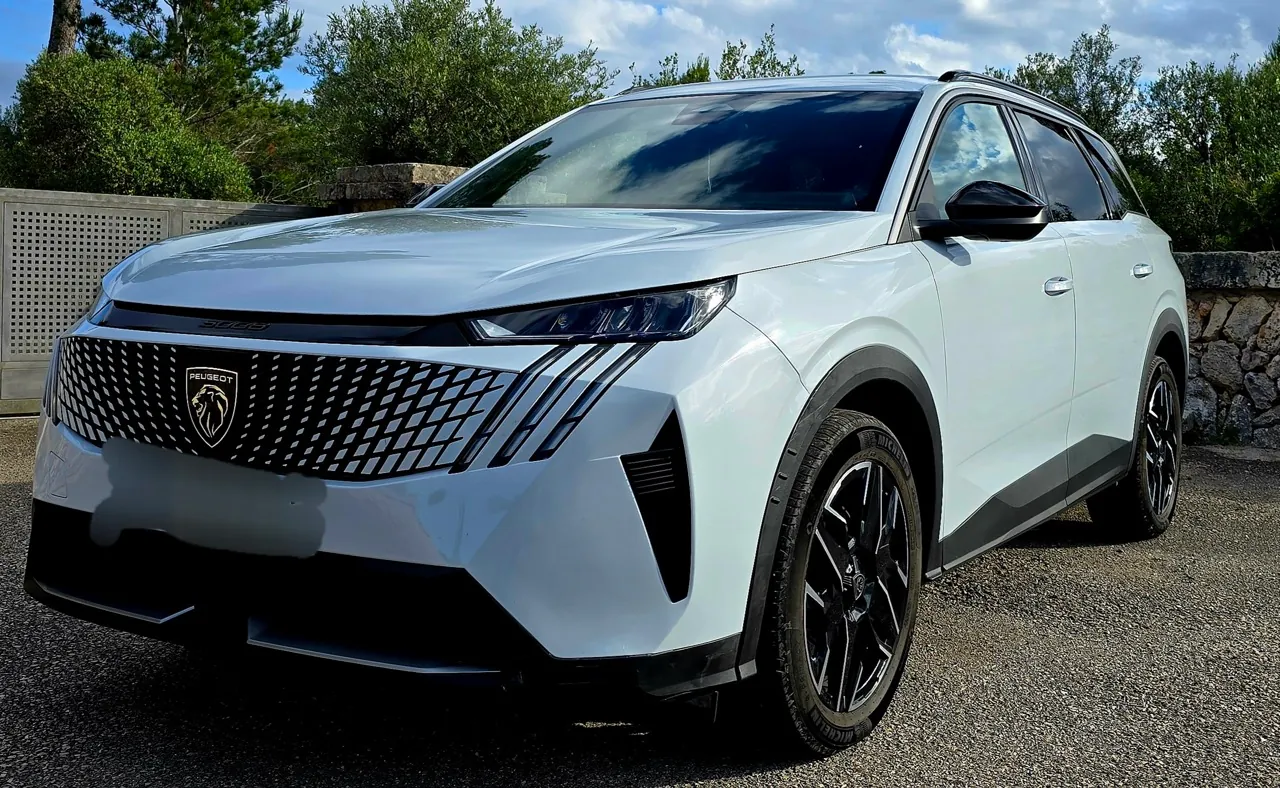 PEUGEOT 5008 allure HYBRID 2025 etiqueta ECO de ocasión en Mallorca — foto 5